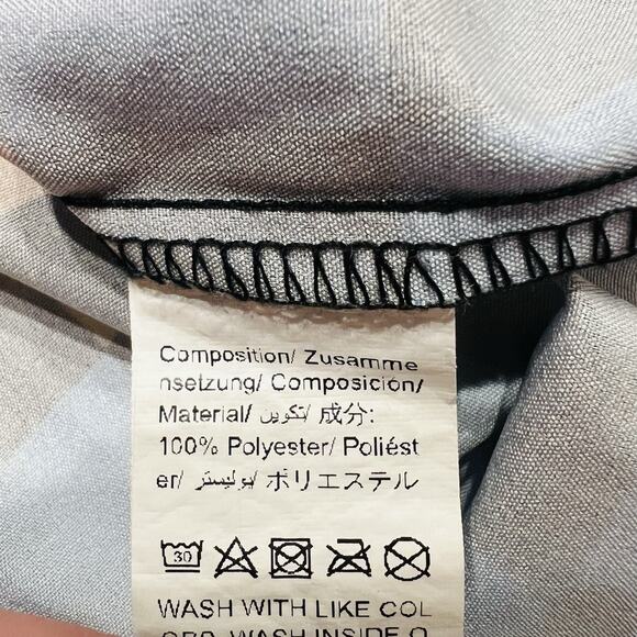 ROMWE Women’s Street Life Oversized Button-Up Shirt SZ M (A0131) - Picture 6 of 6